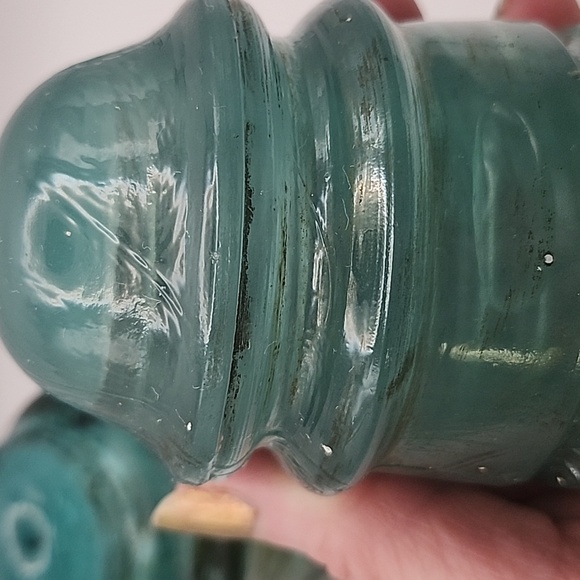 Vintage 1893 Hemingway No. 9 & 12 Glass Insulators - Picture 10 of 11